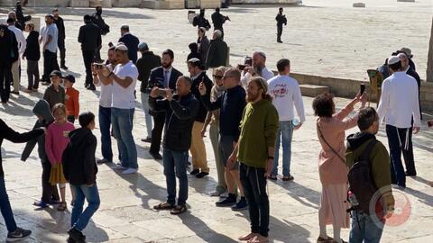 مستوطنون يقتحمون 