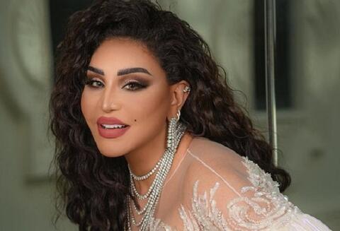 أحلام تبهر جمهورها بإطلالة ساحرة في أحدث إطلالاتها