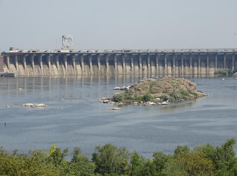 الدفاع الروسية: مسلحون يلغمون سدا في أوكرانيا لاتهام قواتنا بتفجيره
