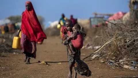 الجفاف بالصومال يجبر 805 آلاف على النزوح