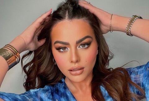 هنادي مهنا تقدم بلاغا للنائب العام بسبب ملابسها