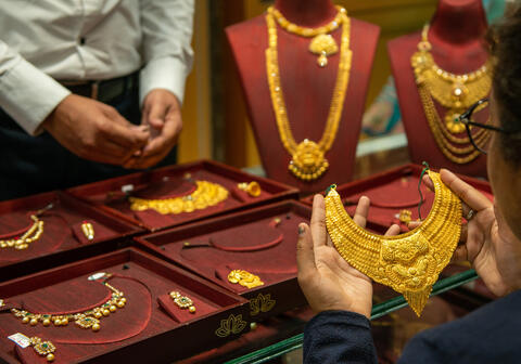 How Do Wars Affect Gold Prices? 