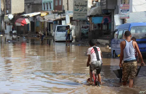 صواعق تقتل 13 شخصا باليمن