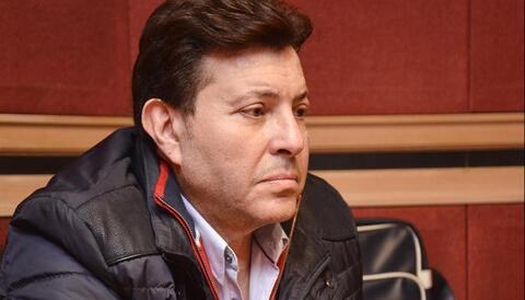 اتهام هاني شاكر بمنع كاظم الساهر من الغناء و النقابة تتدخل