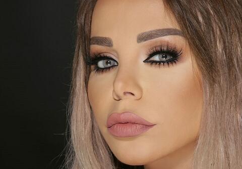 رزان مغربي تخطف الأنظار بإطلالة صيفية جريئة