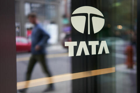 Tata Sons to Pump Up to $4 Billion in Air India