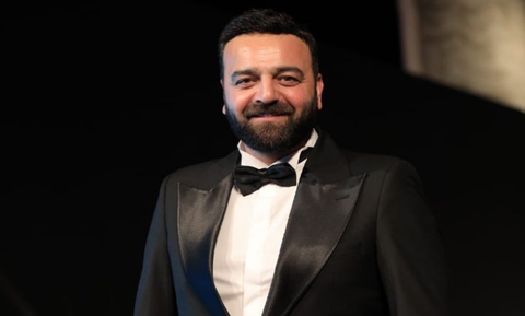 قبلة تعرض سامر المصري وندى أبو فرحات للهجوم في ستيلتو