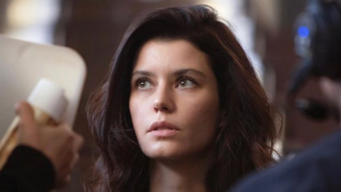 Beren Saat trends over a sex scene she previously shot