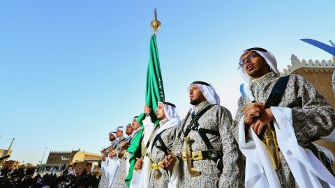 أمراء آل سعود في زفاف يزيد الشثري .. وزفة خليجية وسط باريس