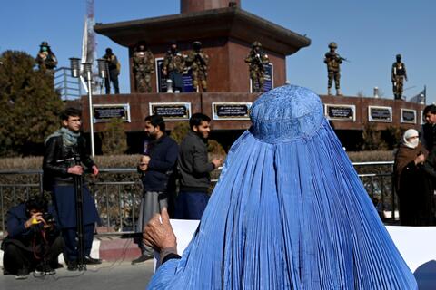 Taliban lashes woman for shopping without a male guardian