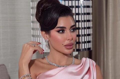 ياسمين صبري بخاتم زفافها من أحمد أبو هشيمة...فهل عادا؟