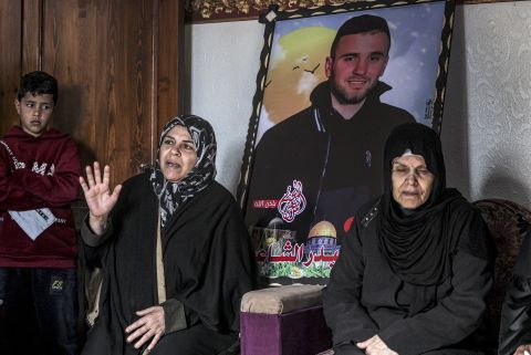Gazan escaping poverty returns home in a coffin 
