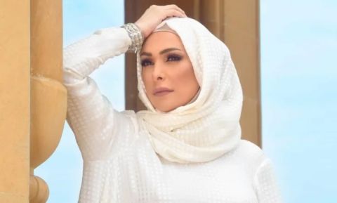أمل حجازي تتخلى عن الحجاب بعد سنوات من ارتدائه و الاعتزال