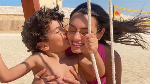 كارمن سليمان و زوجها يحتفلان بعيد ميلاد (زين)