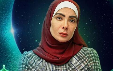 حواجب و حجاب منى زكي في (تحت الوصاية) يشعلان أزمة جماهيرية و برلمانية