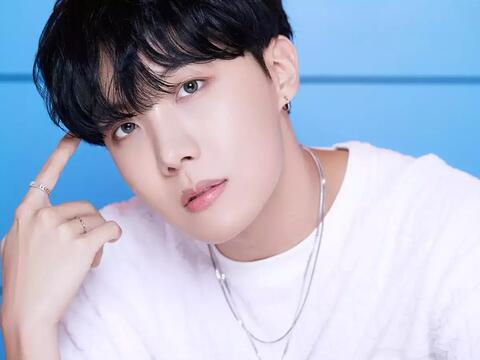 نجم فرقة BTS يقدّم دعمه لمتضرري زلزال تركيا وسوريا.. والجمهور يلقبّه بـ 