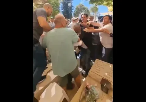 إسرائيليون يهاجمون بن غفير في المقبرة العسكرية