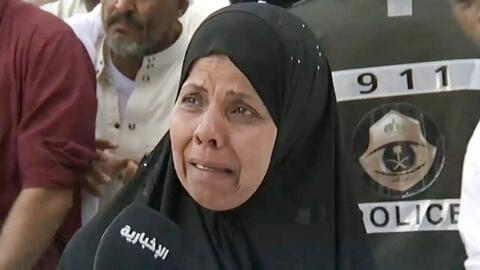 معتمرة يتيمة أردنية تُبكي السعوديين وهذا ما فعلوه معها