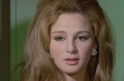 نجلاء فتحي تقاضي شخصا استغلها لسنوات!