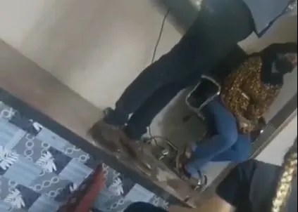 لجنة تحقيق عاجلة في فيديو مدرس الكيمياء الاهوج بالعراق