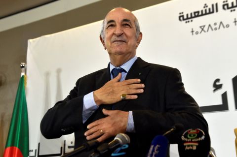رئيس الجزائر يقول أن بلاده حققت تقدما عسكريا كبيرا