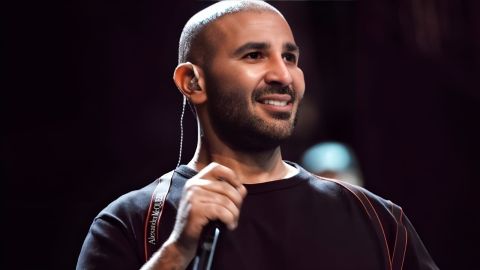 أحمد سعد يطلق (الفلوس) و رقصة جديدة بمناسبة العيد