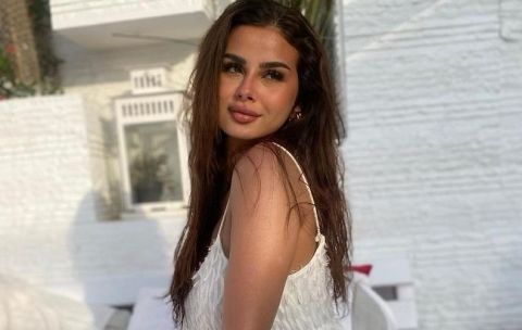 كارول سماحة تبدو كمنة عرفة في أحدث ظهور.. هل أجرت عملية تجميل؟