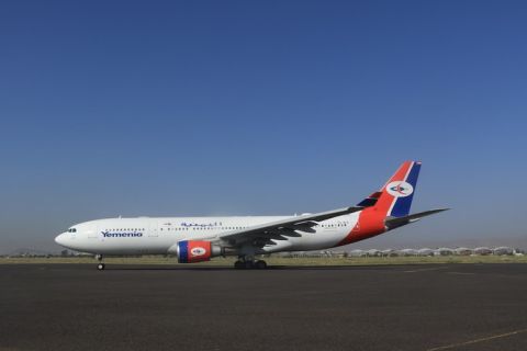 1st commercial flight in 7 years leaves Yemen to Saudi Arabia