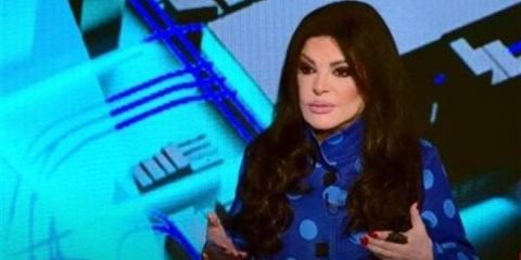 بعد إهانتها اللاجئين السوريين.. تويتر يعاقب نضال الأحمدية بهذه الطريقة