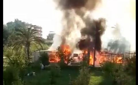 حريق يلتهم مخيما للنازحين السوريين في لبنان والاسباب مجهولة