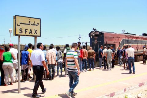 Videos: Migrants in Tunisia suffer horrific circumstances