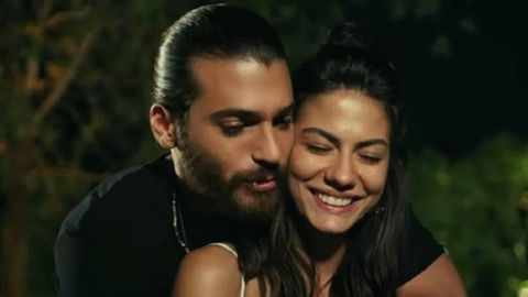 Can Yaman and Demet Özdemir are still in love: celebrity expert claims