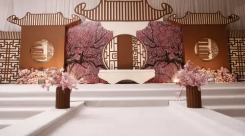Saudi woman celebrates Korean-Style wedding