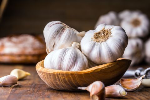 Garlic, the benefits of eating it