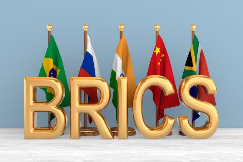 بينها 8 عربية: دول العالم تتسابق للانضمام الى بريكس