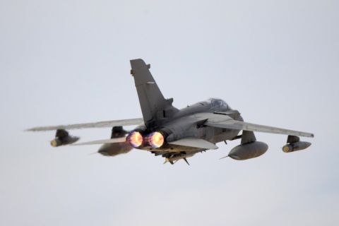Survival of aircrew in recent Saudi Tornado fighter crash