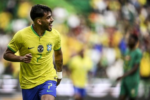 Al-Hilal on verge of signing Yassine Bono