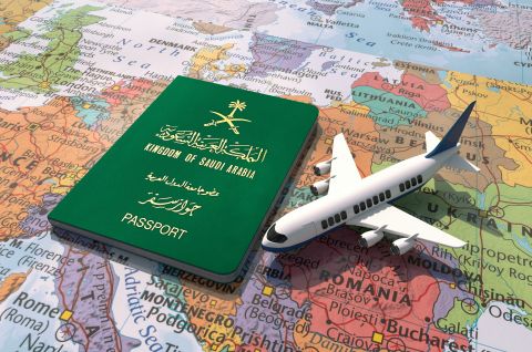 السعودية: يمكن للزوار دخول المملكة باستخدام تأشيرة الخروج والعودة حتى آخر يوم من صلاحيتها 