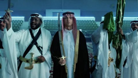 Thobe looks good on you! Cristiano Ronaldo celebrates Saudi National Day in Arabian clothing