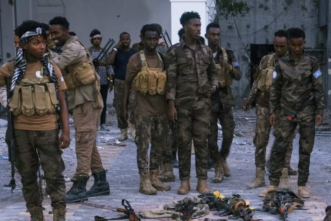 18 قتيلا وجريحا في انفجار سيارة مفخخة بوسط الصومال