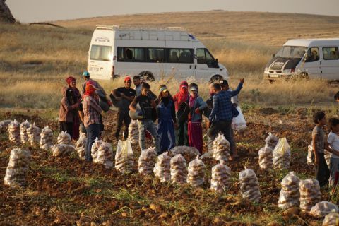 العقوبات الاميركية تدفع السوريين للجوء الى المحرمات