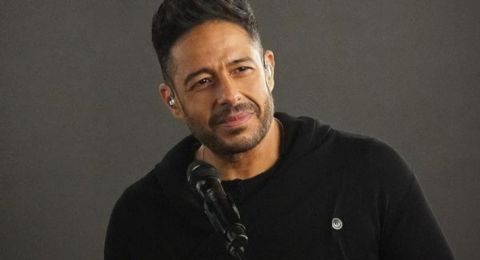 محمد حماقي يؤجل حفلاته في أمريكا تضامنا مع أهل غزة