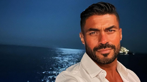 خالد سليم يبكي أهل غزة: مش مصدق اللي بيحصل لأطفالنا