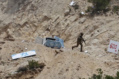 Hezbollah's strikes on the southern borders kill 120 Israeli soldiers