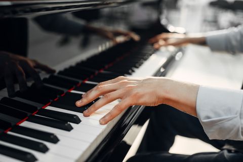 Turkish Pianist concert cancelled over Israel criticism