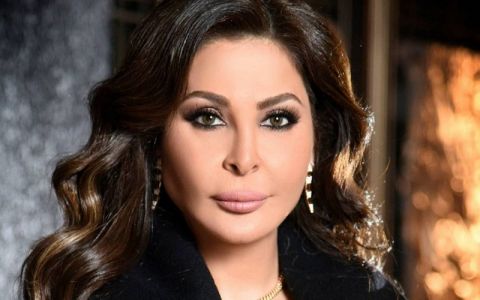 إليسا تؤجل طرح البومها الجديد:(الوقت مش مناسب...)