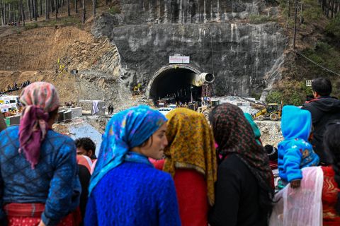 Successful rescue of 41 trapped Indian workers in Uttarkashi tunnel after 17 days