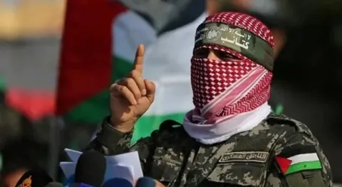 أبو عبيدة يستدعي رون آراد ونخشون فاكسمان وهدار غولدن في خطابه.. من هم؟