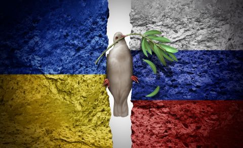 Is Ukraine under pressure to agree on peace with Russia?