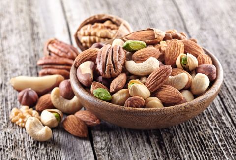 4 Types of nuts that contribute to weight loss